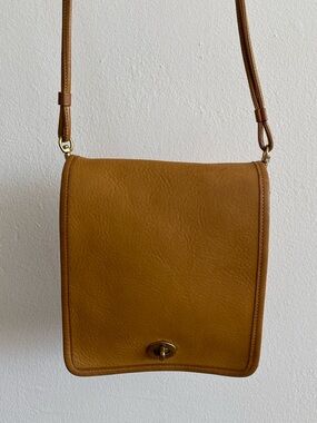 Rare Vintage Coach 70s Made in NYC Compact Pouch in Saddle (9620)